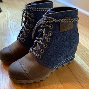 Sorel wedge boots